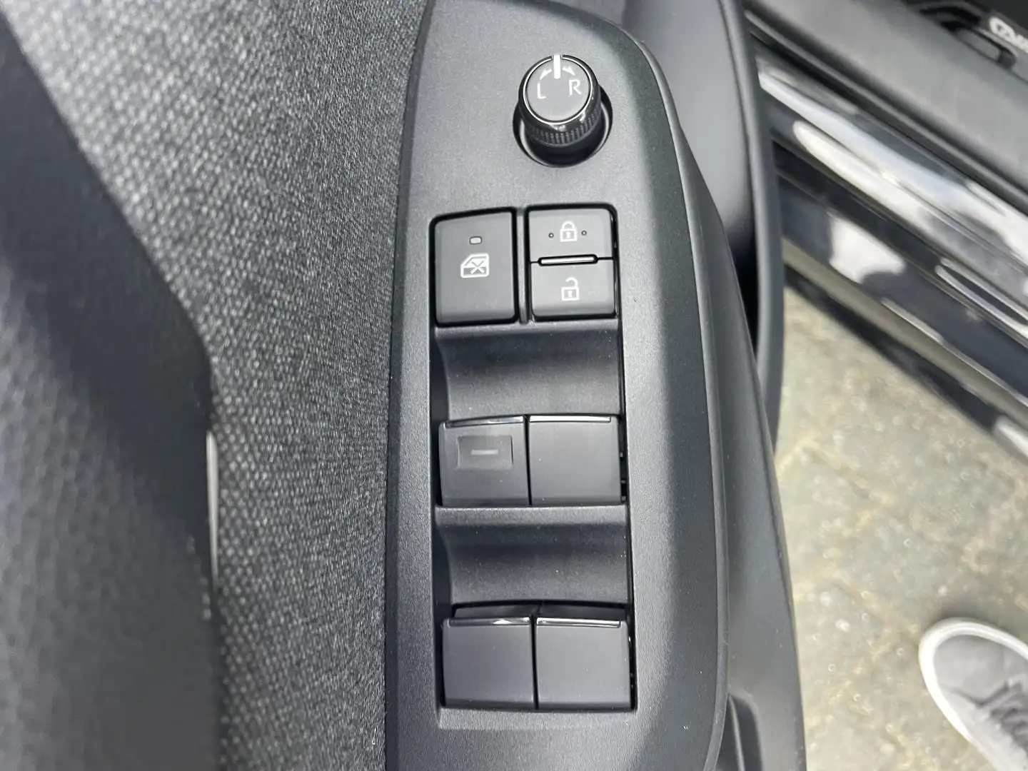 Toyota Yaris 1.5 Hybrid First Edition | Orange Packet | Full Ma Nero - 2