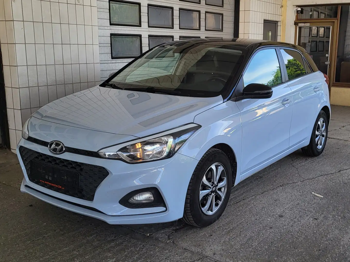 Hyundai i20 1,25 Level 2 Plus Blau - 1