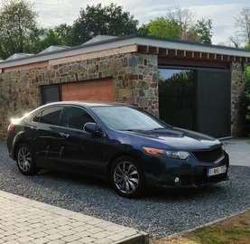 2.4i Executive