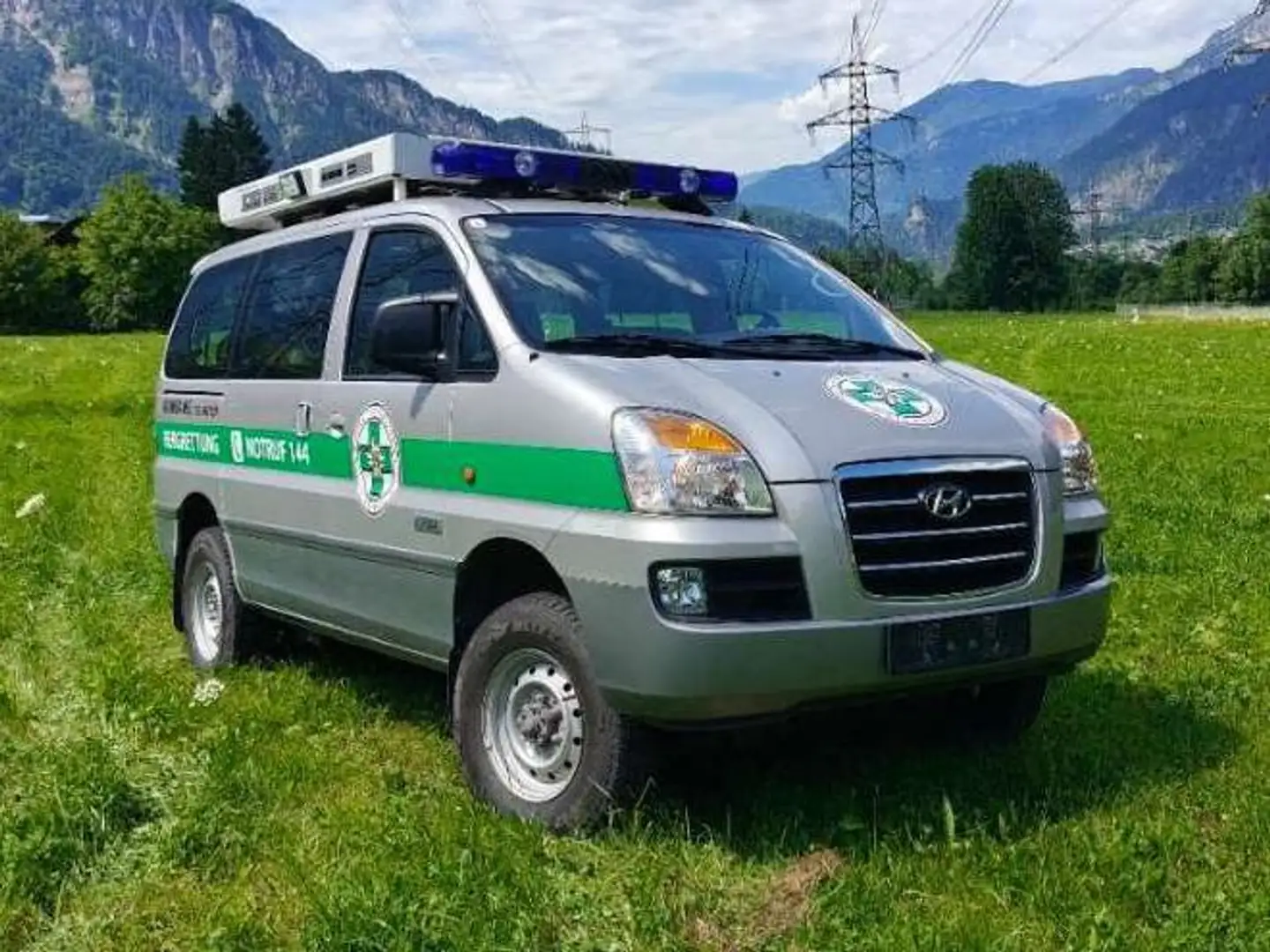 Hyundai Starex H1 Starex 4x4 Argent - 1