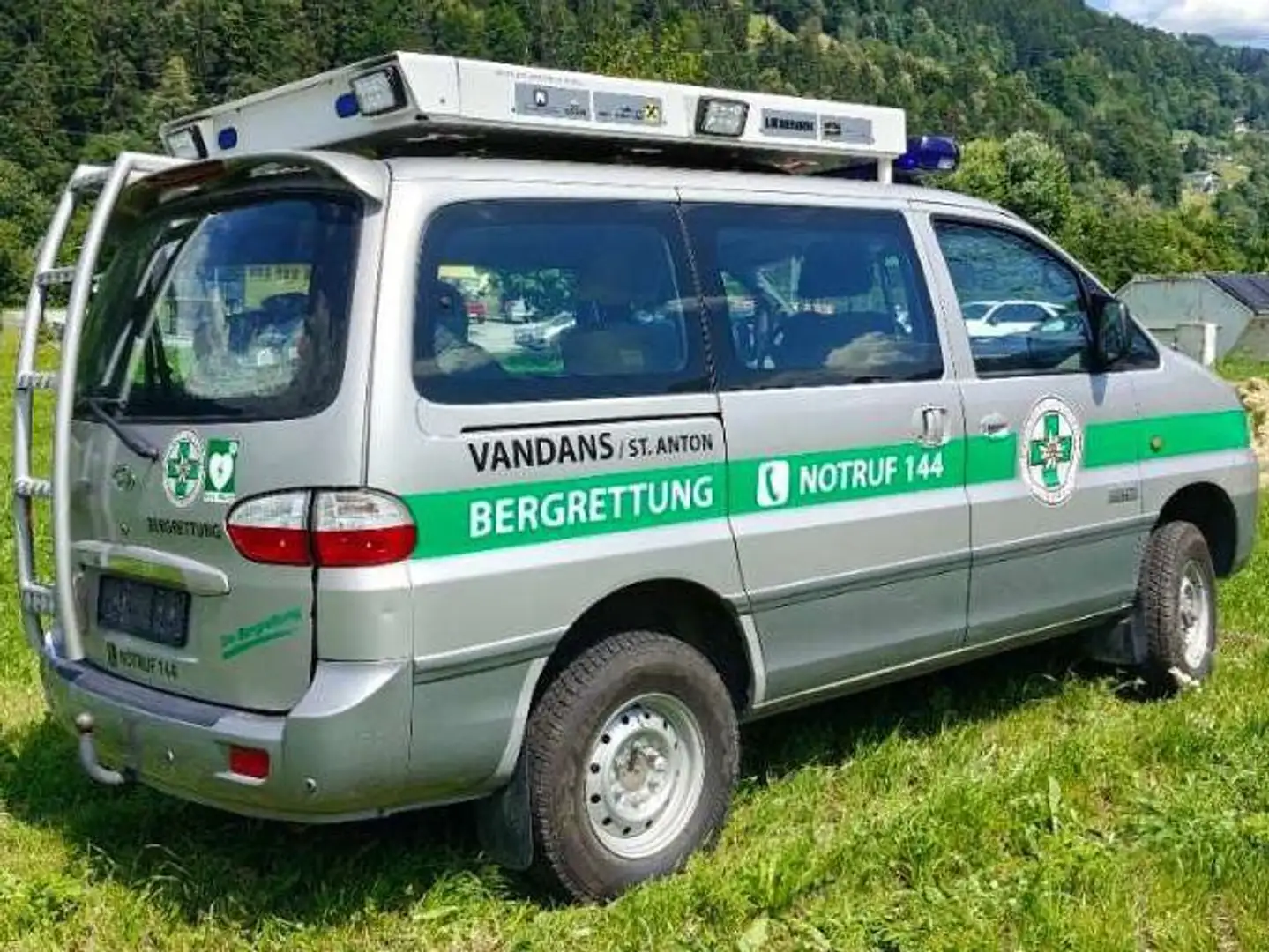 Hyundai Starex H1 Starex 4x4 Argent - 2