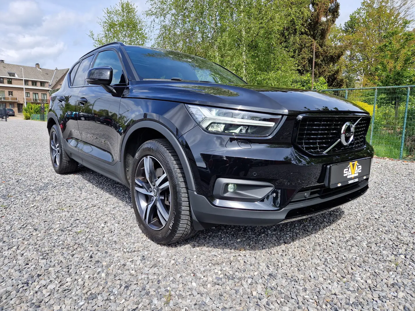 Volvo XC40 2.0 D3 AWD R-Design Geartronic/PANO/APPLE/ANDROID Zwart - 1