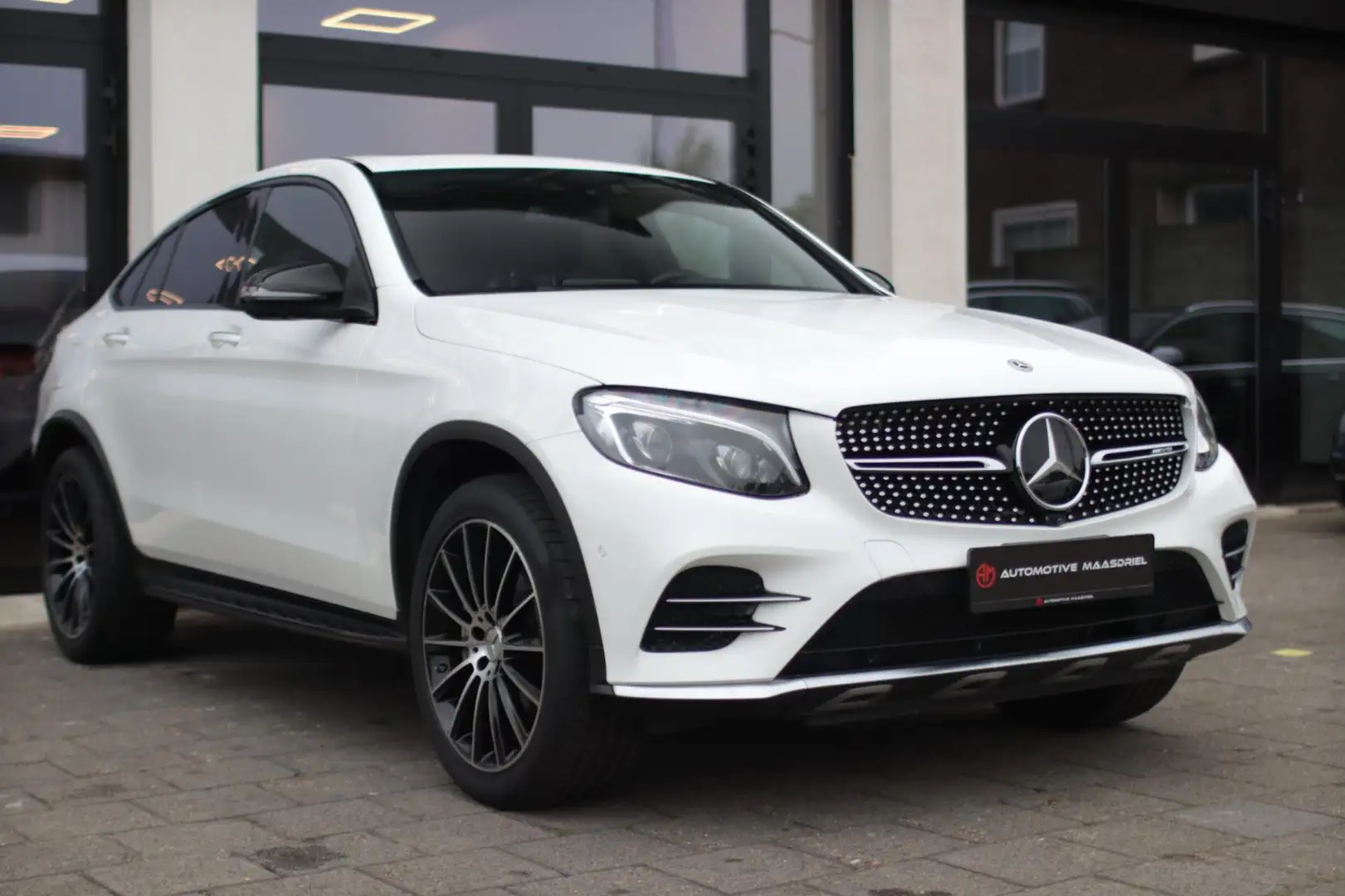 Mercedes-Benz GLC 43 AMG Coupé 4MATIC|360|Burmester|Schuifdak|Keyless|Alcan Blanc - 1