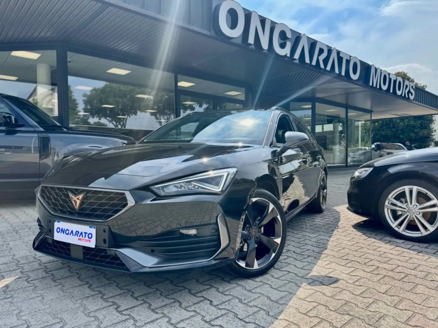 CUPRA Leon Sportstourer 1.5 Hybrid 150 CV DSG Nero - 1