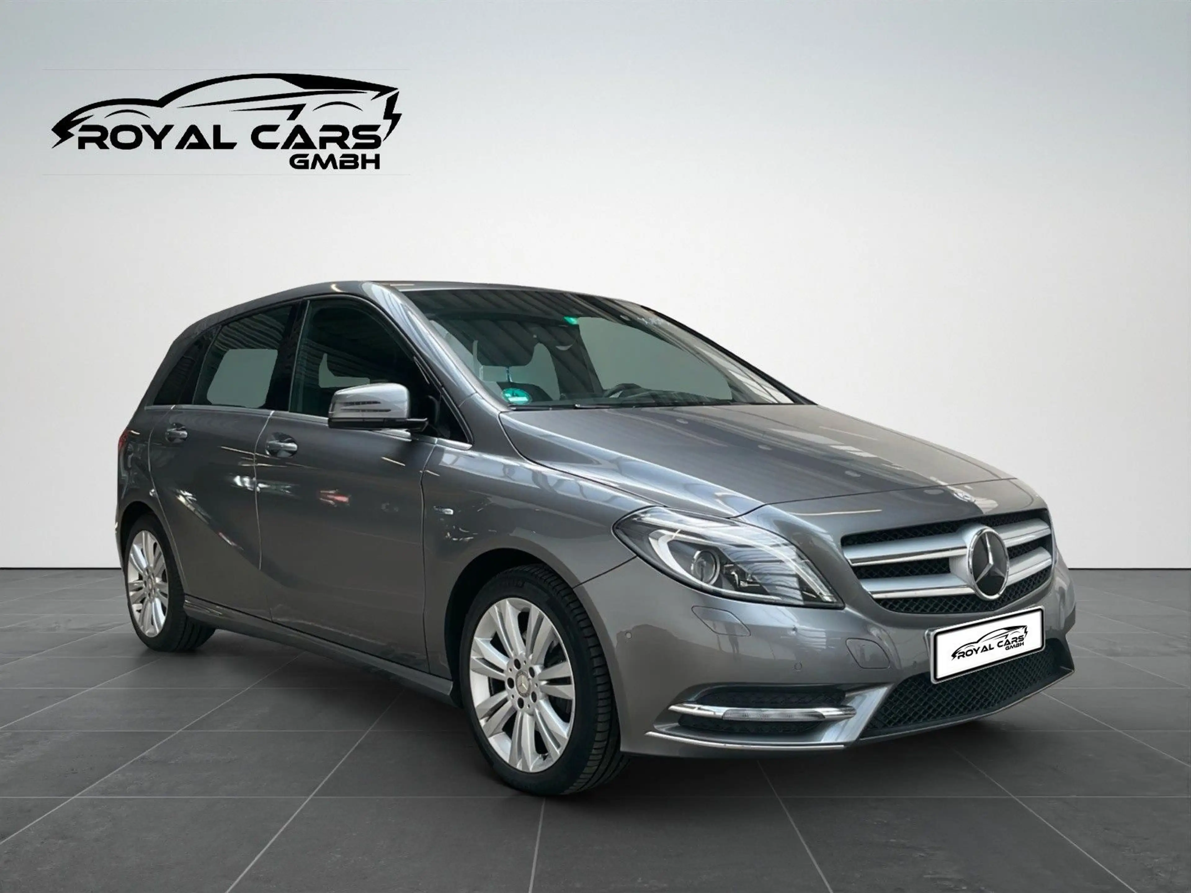 Mercedes-Benz B 200 NAVI*CAM*XENON*LED*PDC*LEDER*MEMORY*SHZ*F1 — photo 2