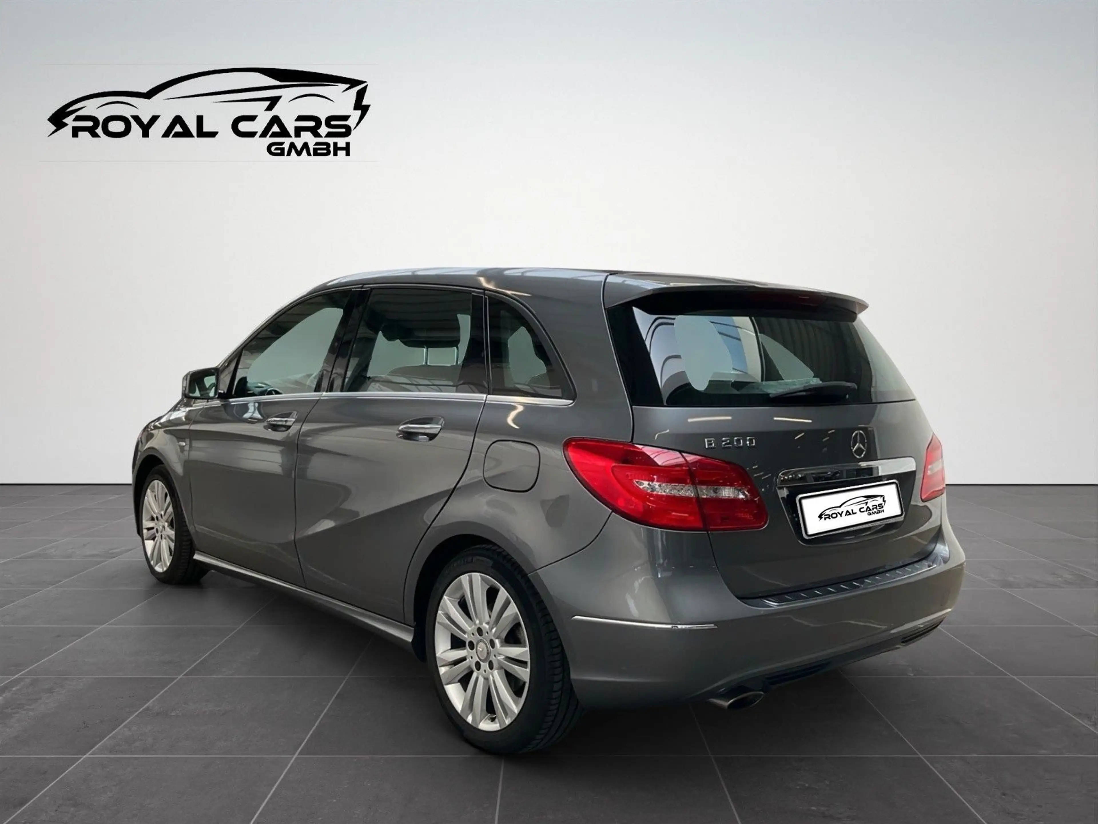 Mercedes-Benz B 200 NAVI*CAM*XENON*LED*PDC*LEDER*MEMORY*SHZ*F1 — photo 3