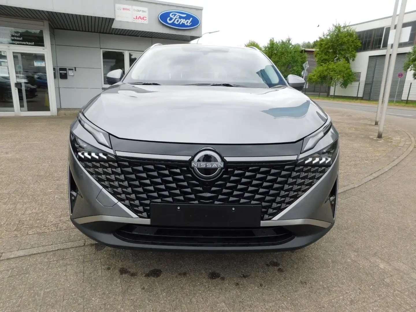 Nissan Qashqai N-Connecta Autom. Navi 360° *FACELIFT* Grau - 2