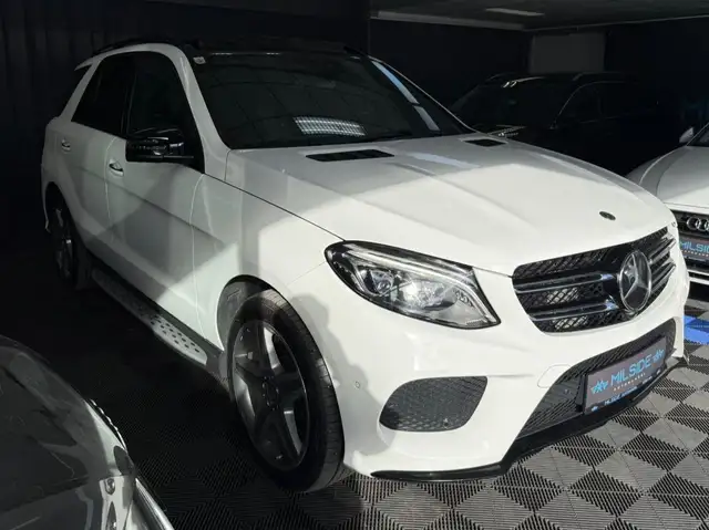 Mercedes-Benz GLE 350 GLE-Klasse GLE 350 d AMG Line 4Matic Austria Editi