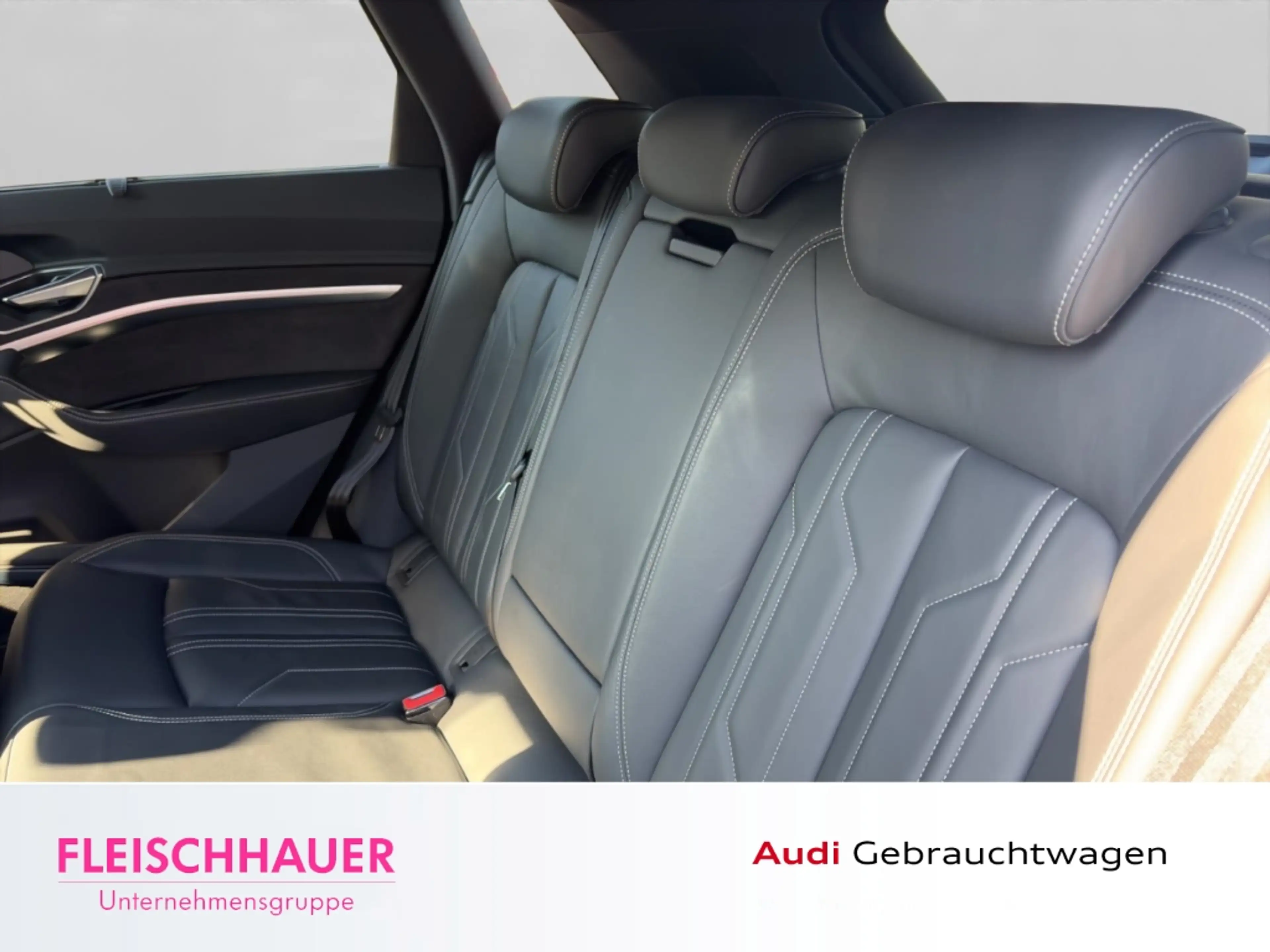 Audi e-tron 55 quattro S line+Pano+Leder+HeadUp+Leder+ACC+Matr — photo 11