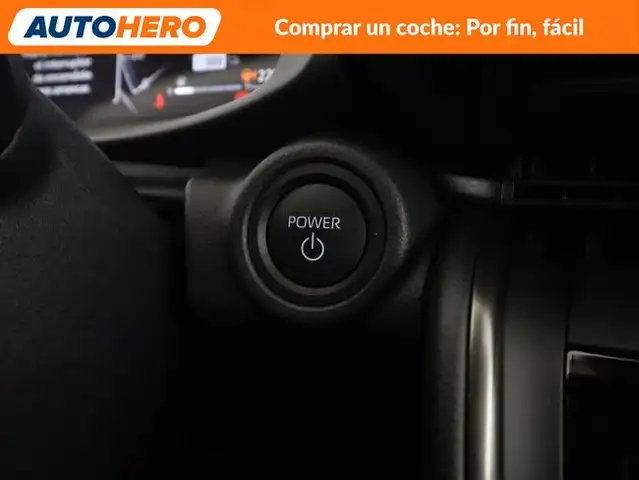 Toyota C-HR view 27