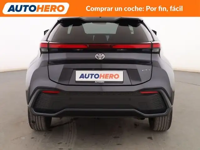 Toyota C-HR view 5