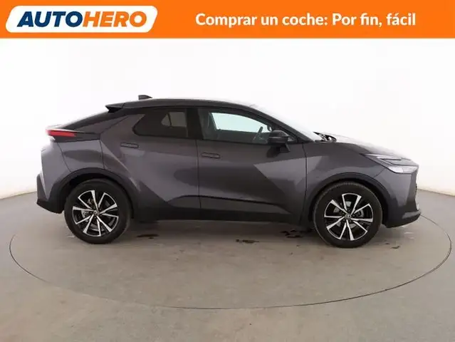Toyota C-HR view 7