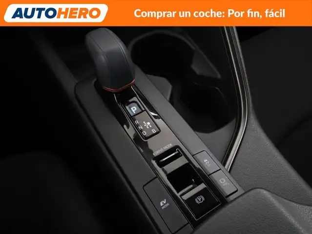 Toyota C-HR view 29