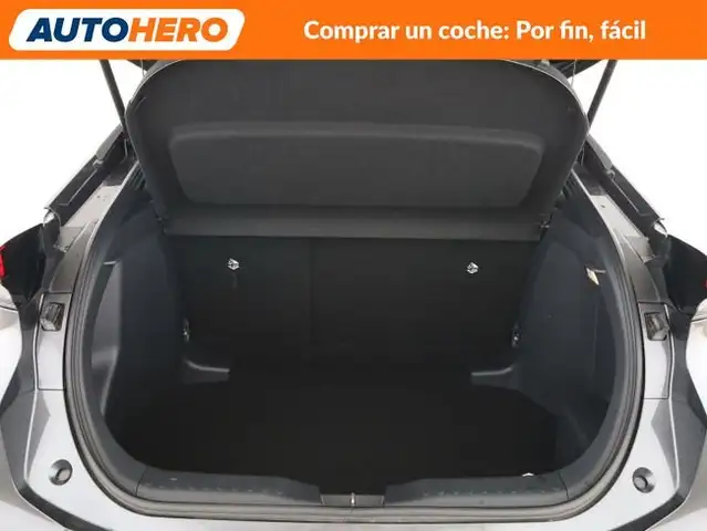 Toyota C-HR view 18