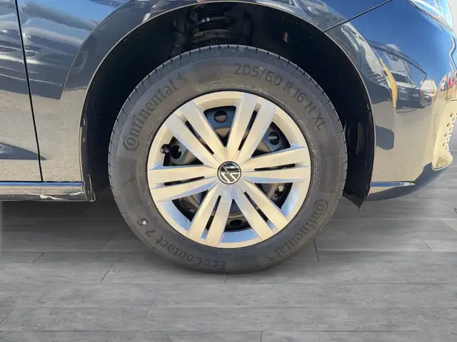 Volkswagen Caddy view 7