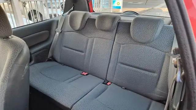 Renault Clio view 6