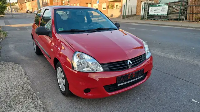 Renault Clio view 9