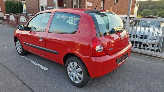 Renault Clio view 12