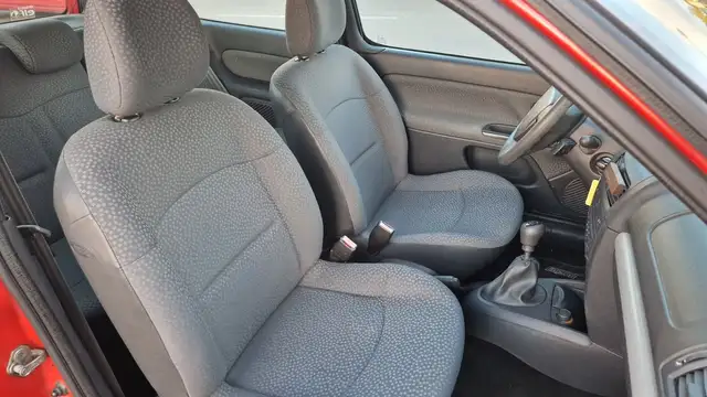 Renault Clio view 16