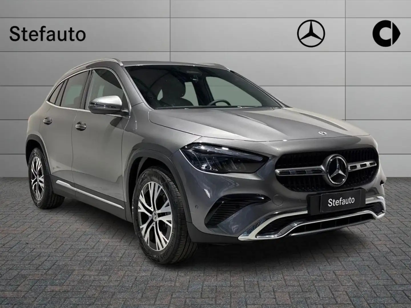 Mercedes-Benz GLA 200 d Automatic Progressive Advanced Grigio - 1