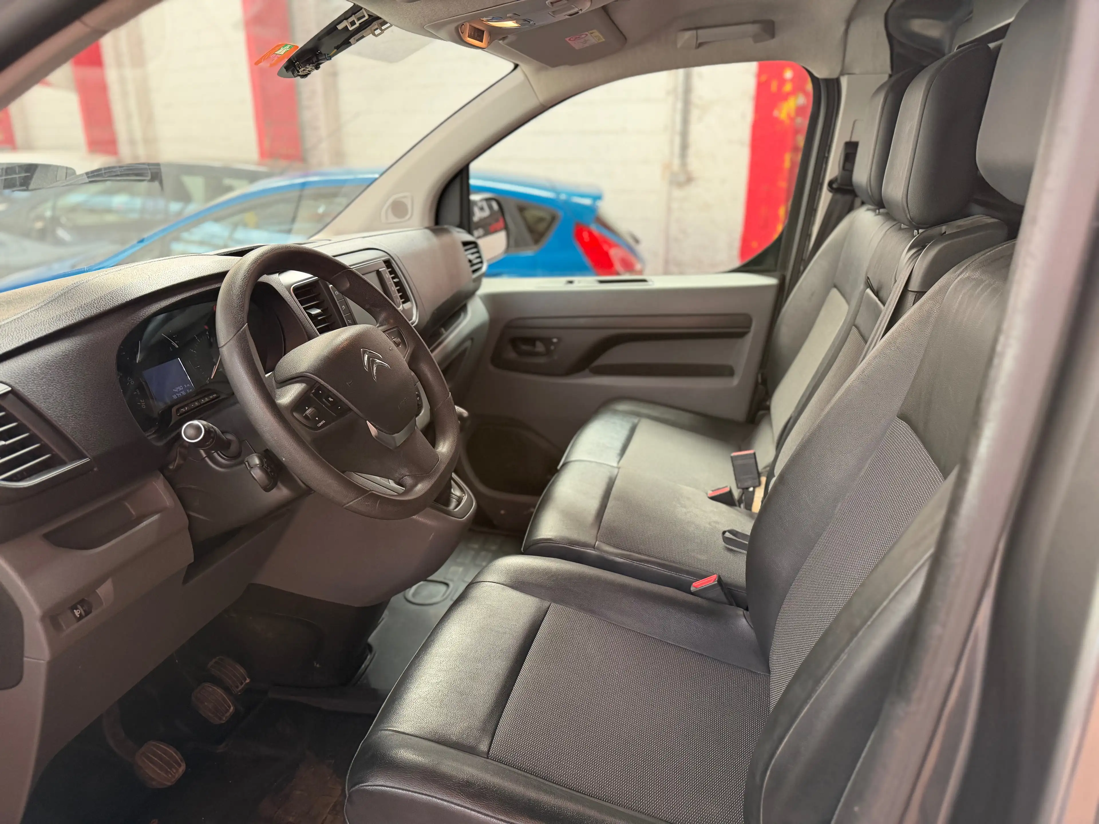 Citroen Jumpy 2.0 HDi XL — photo 7
