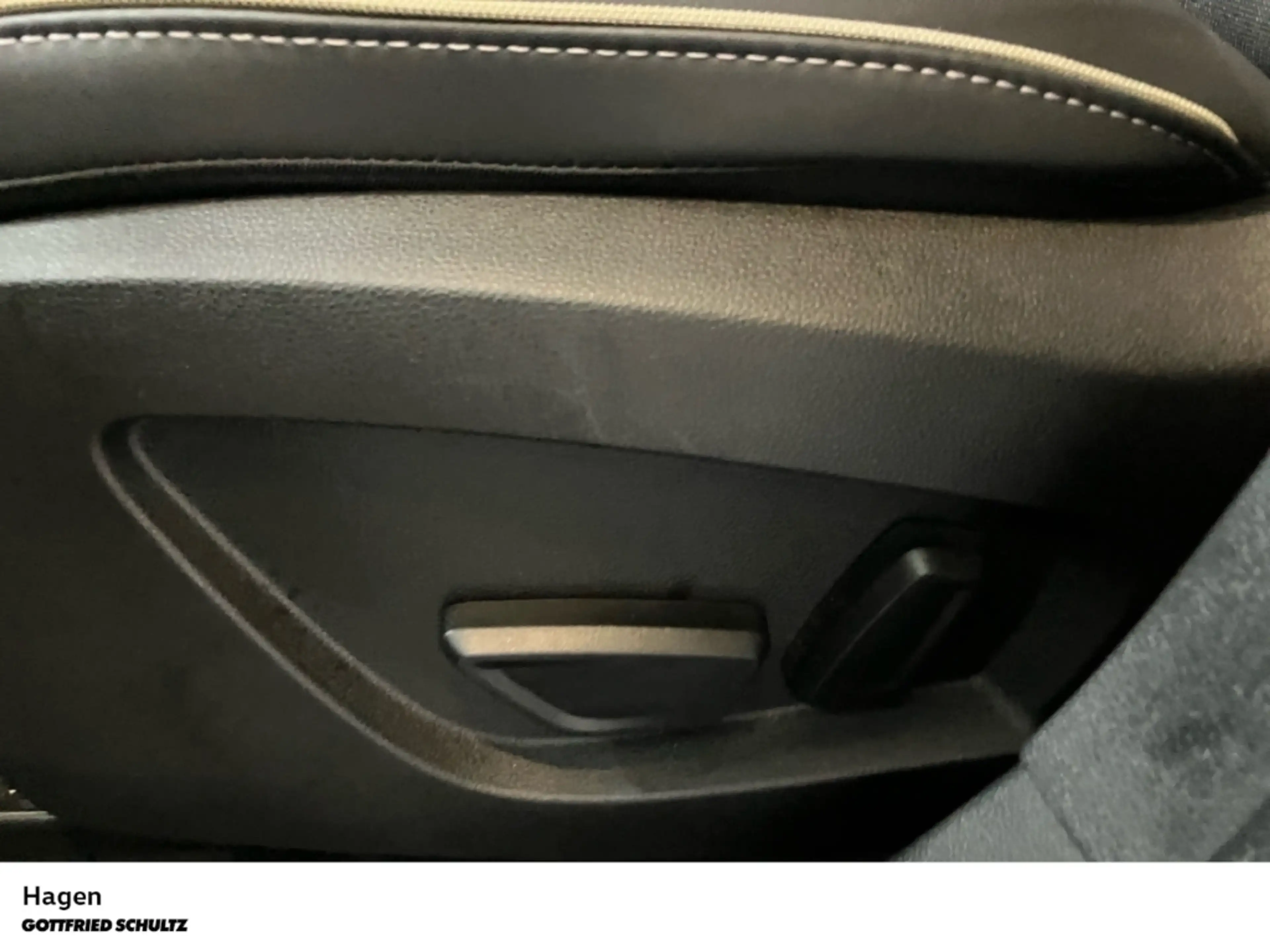 Renault Symbioz 145 E-Tech Full Hybrid Iconic LED NAV ACC — photo 10