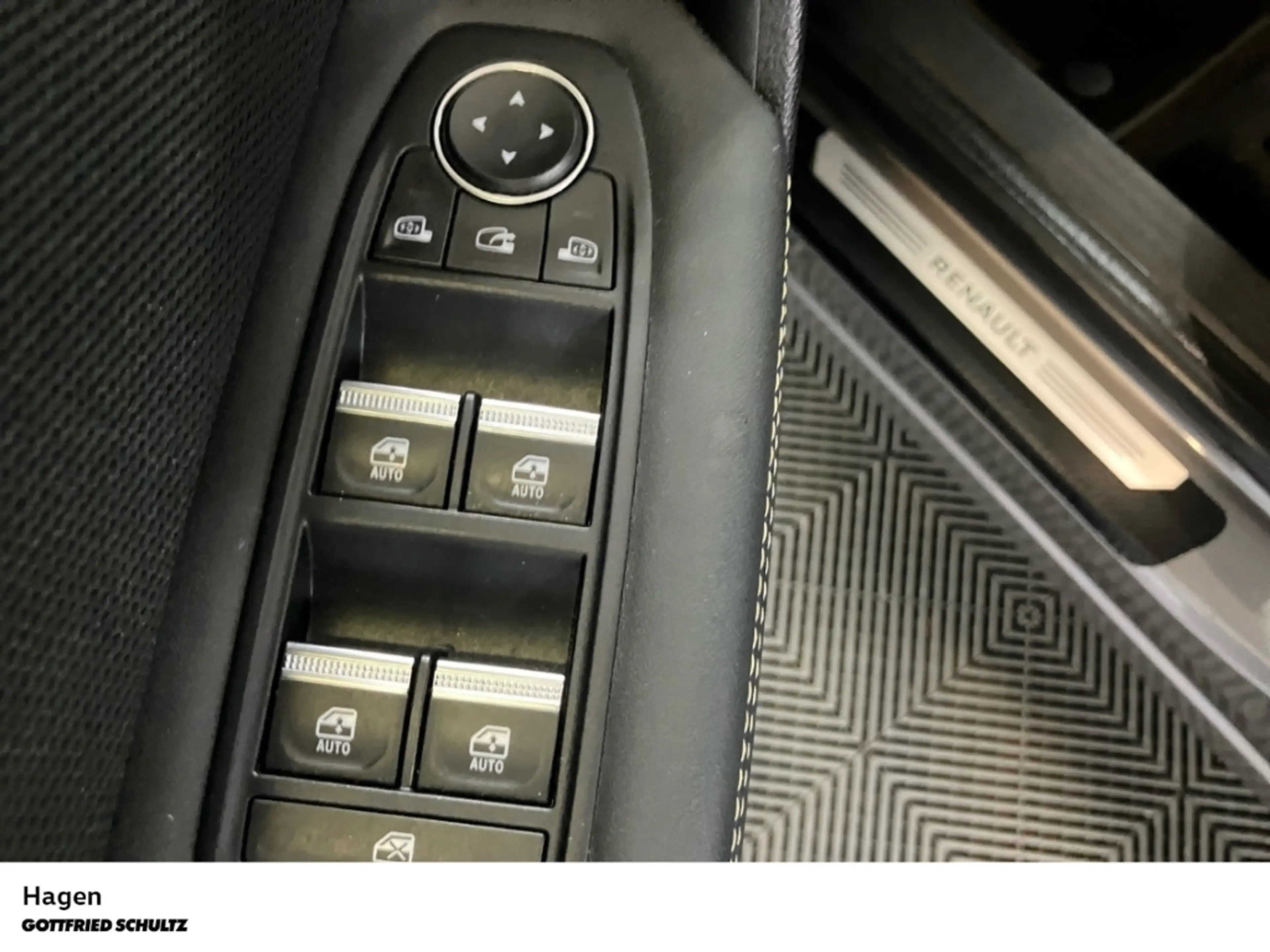 Renault Symbioz 145 E-Tech Full Hybrid Iconic LED NAV ACC — photo 9
