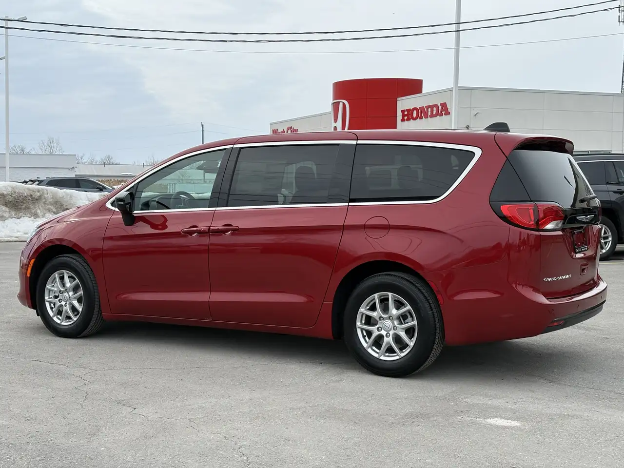Chrysler Grand Caravan снимка Chrysler Grand Caravan