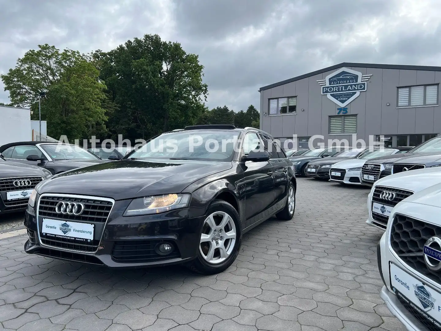 Audi A4 Avant Attraction Aut./Pano/Navi/Tempo/SHZ Grau - 1
