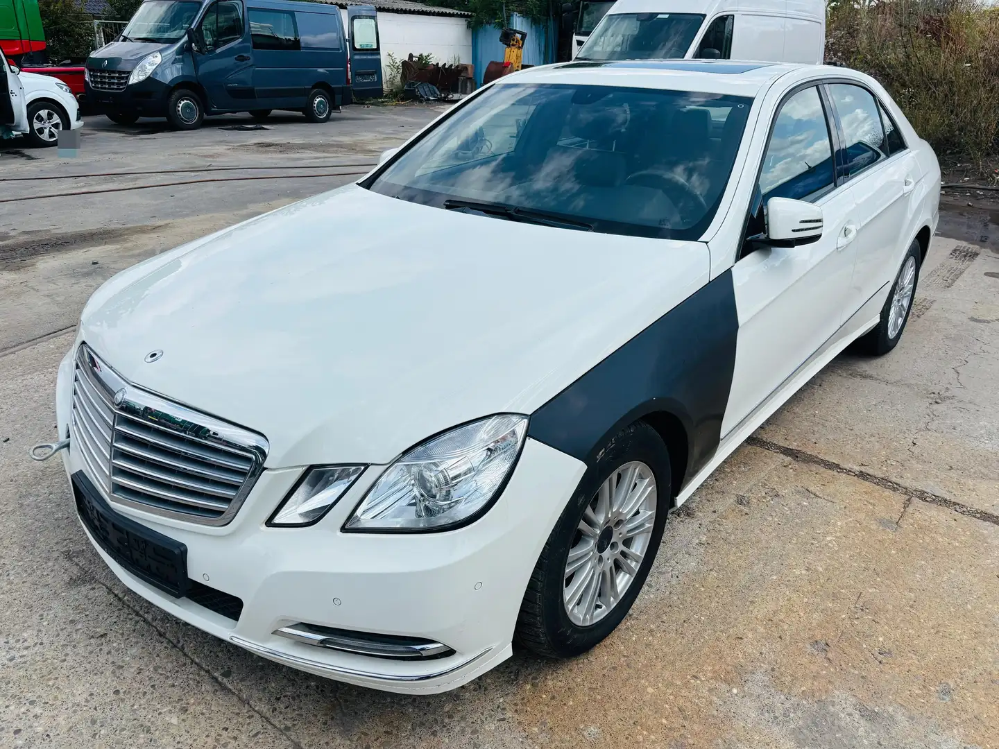 Mercedes-Benz E 200 E 200 CDI BlueEFFICIENCY ELEGANCE *PDC/Tempomat Wit - 1