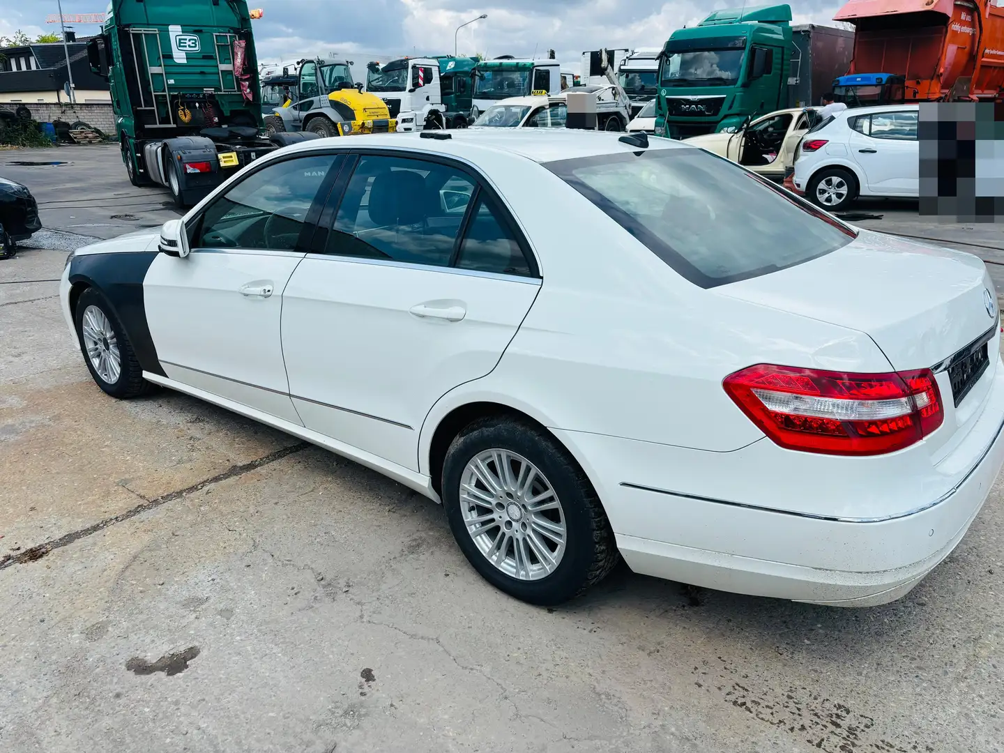 Mercedes-Benz E 200 E 200 CDI BlueEFFICIENCY ELEGANCE *PDC/Tempomat Wit - 2