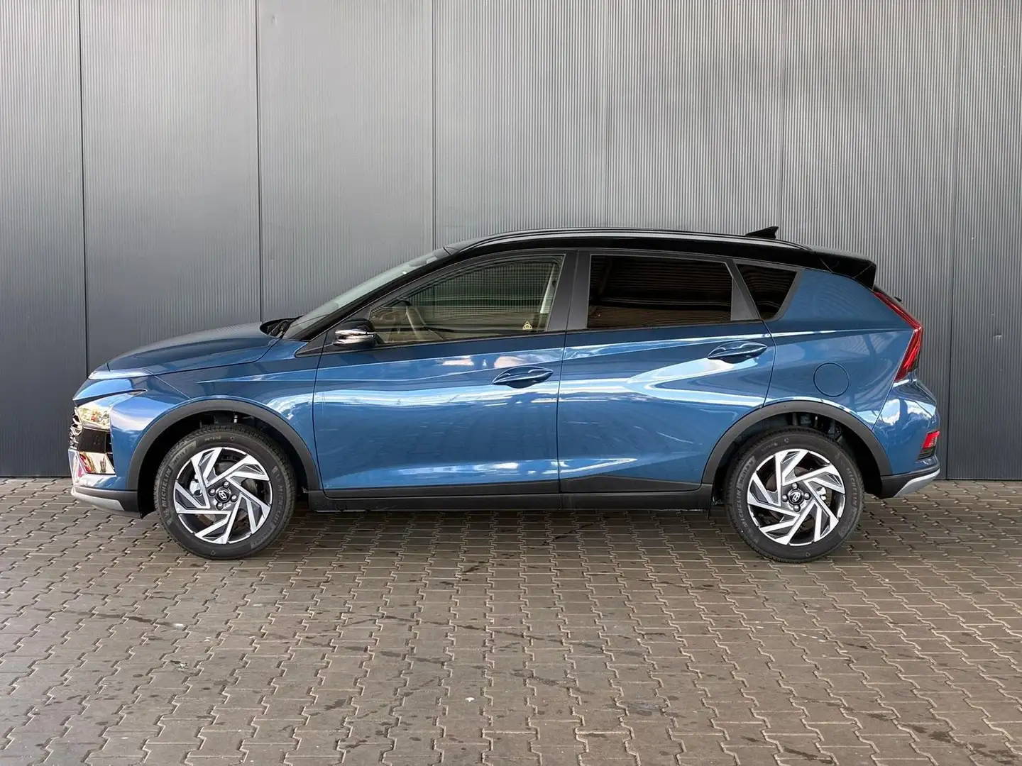Hyundai BAYON Comfort Plus 1.2 MPI / Navi PDC m. Kamera Klima... Blau - 2