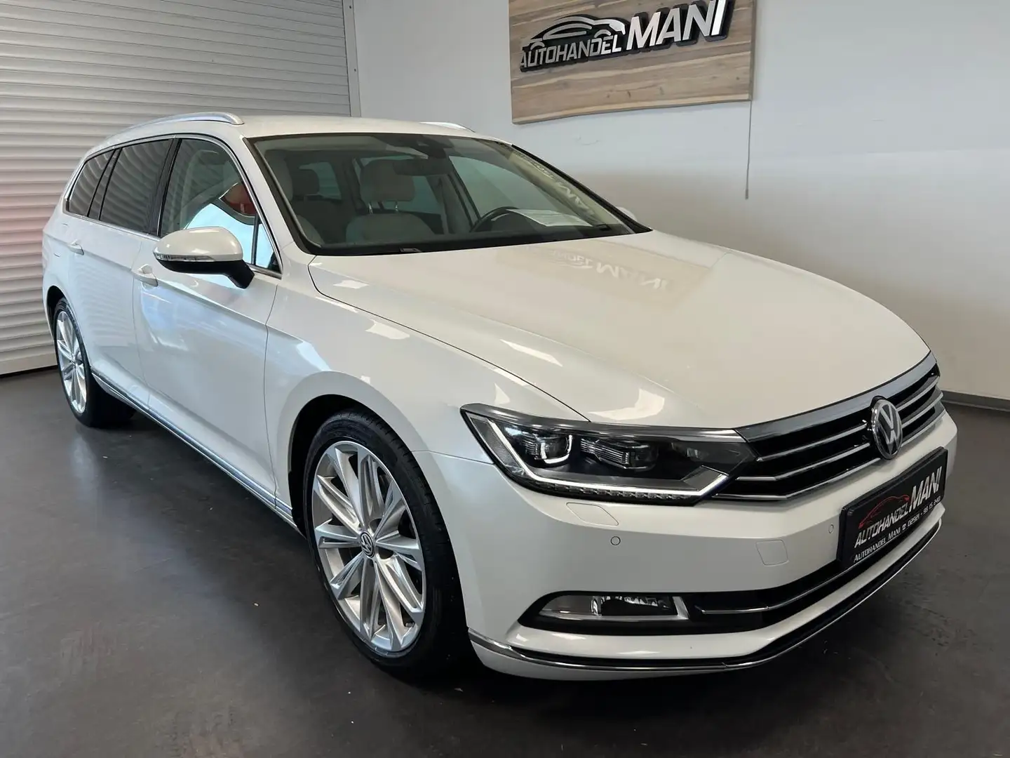 Volkswagen Passat Variant Highline BMT/PDC/DSG/R-Line/Leder Blanc - 1