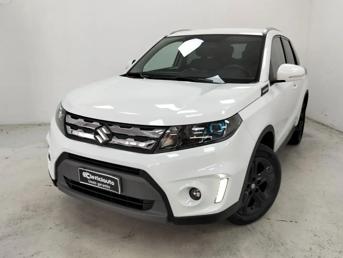 Suzuki Vitara 1.6 VVT 4WD AllGrip V-Top Bianco - 1