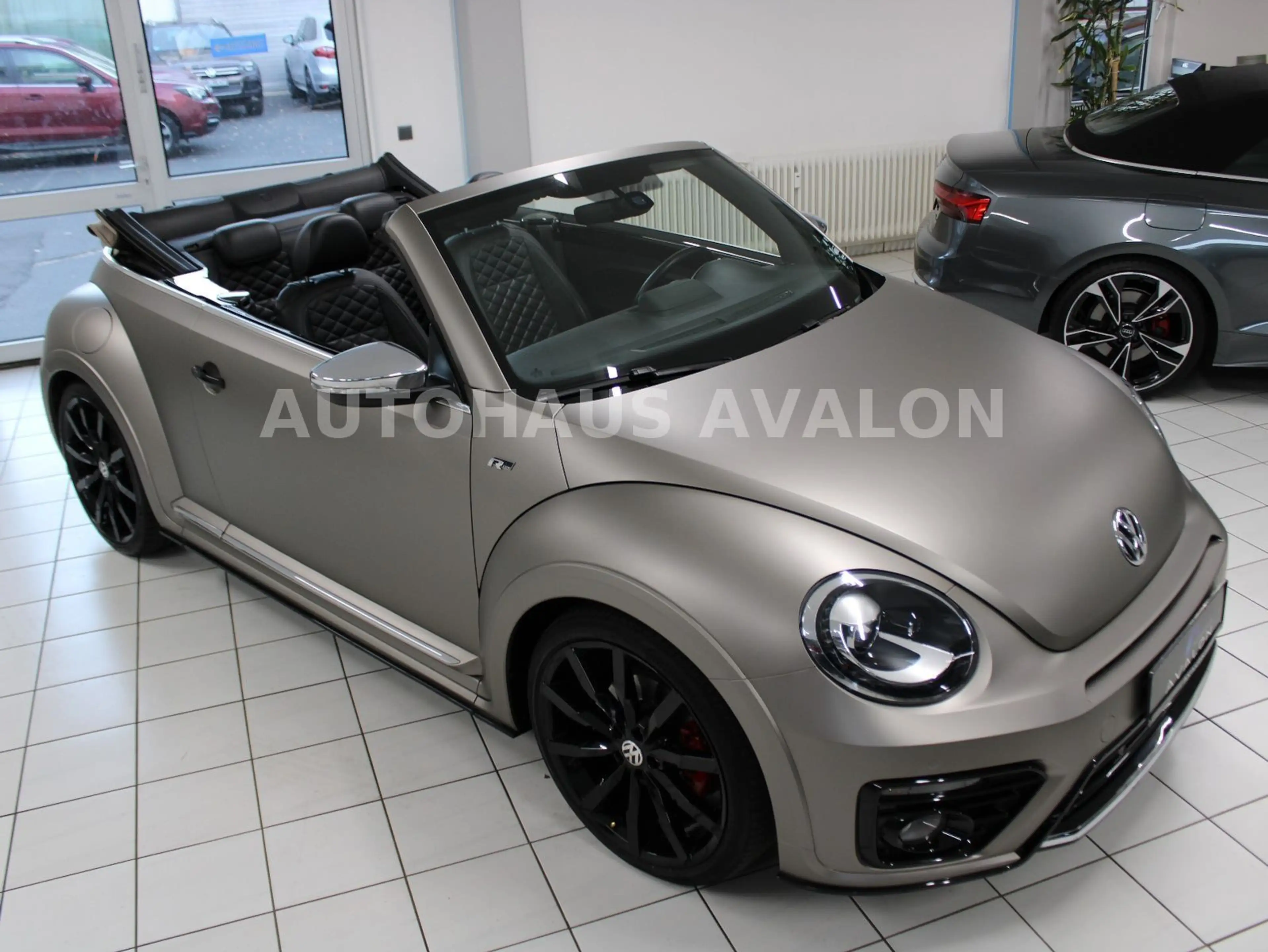 Volkswagen Beetle Cab. DSG R-LINE*EXCLUSIVE~XEN~KEYL~KAM~20 — photo 2