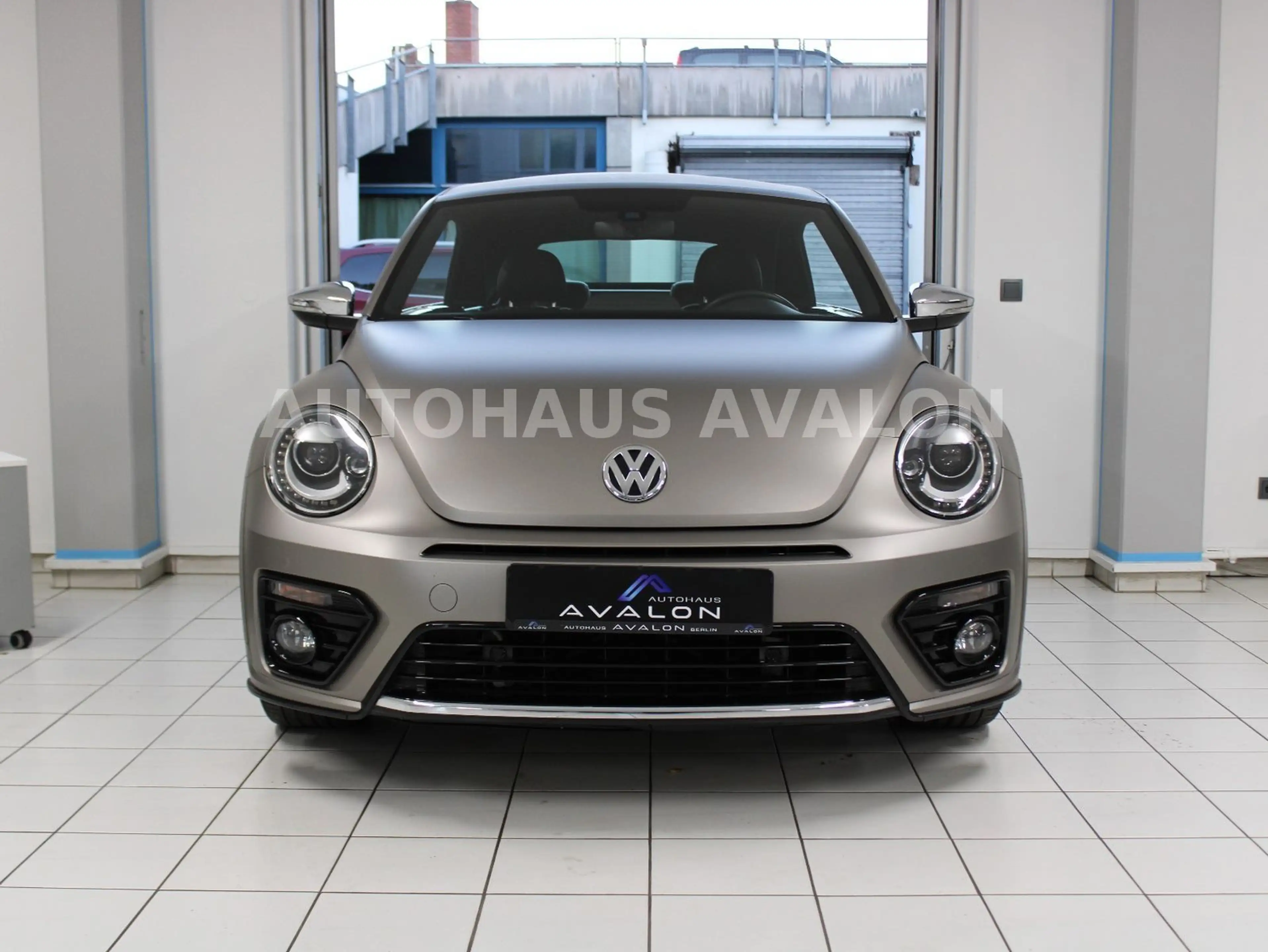 Volkswagen Beetle Cab. DSG R-LINE*EXCLUSIVE~XEN~KEYL~KAM~20 — photo 8