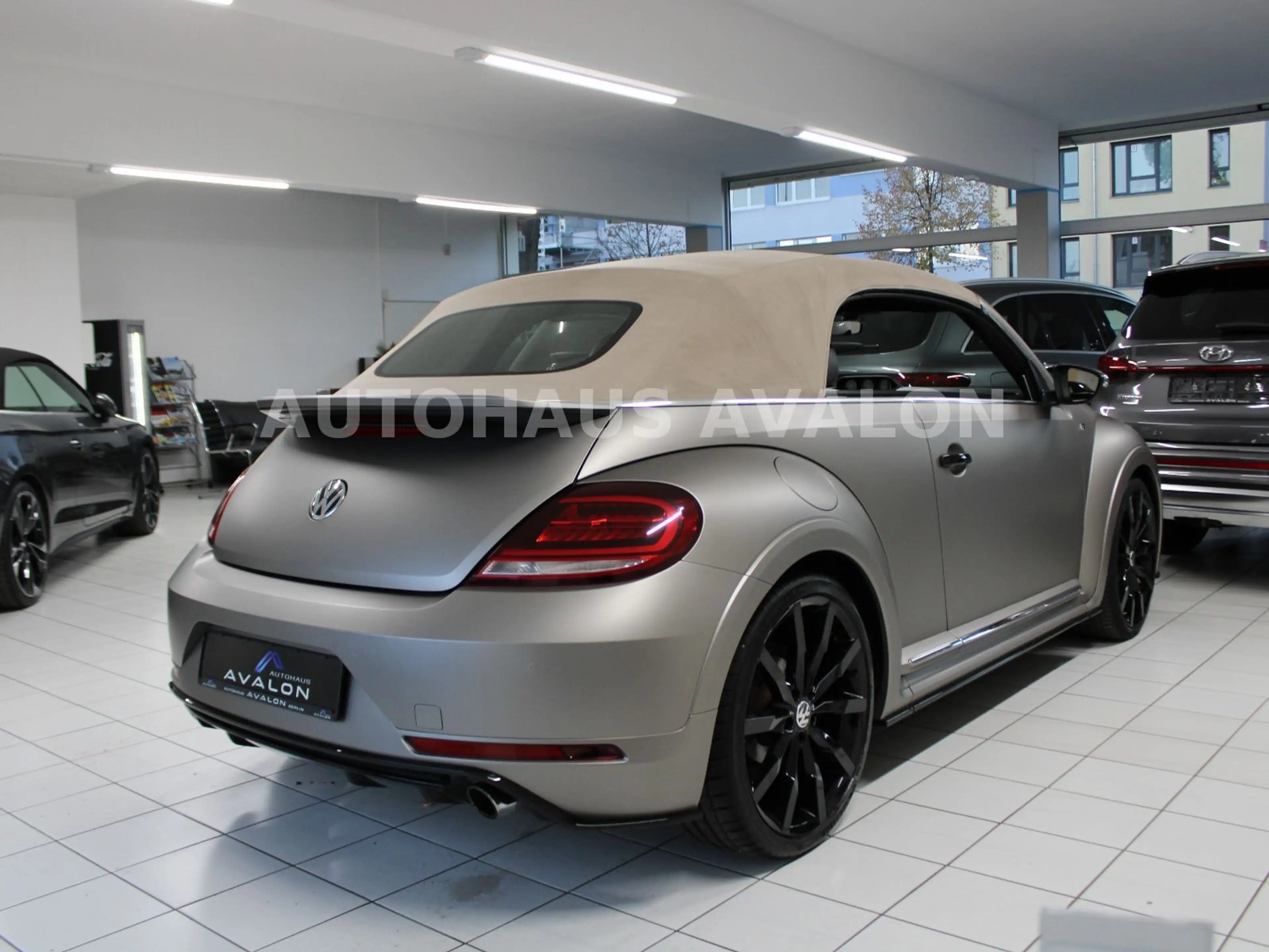 Volkswagen Beetle Cab. DSG R-LINE*EXCLUSIVE~XEN~KEYL~KAM~20 — photo 14