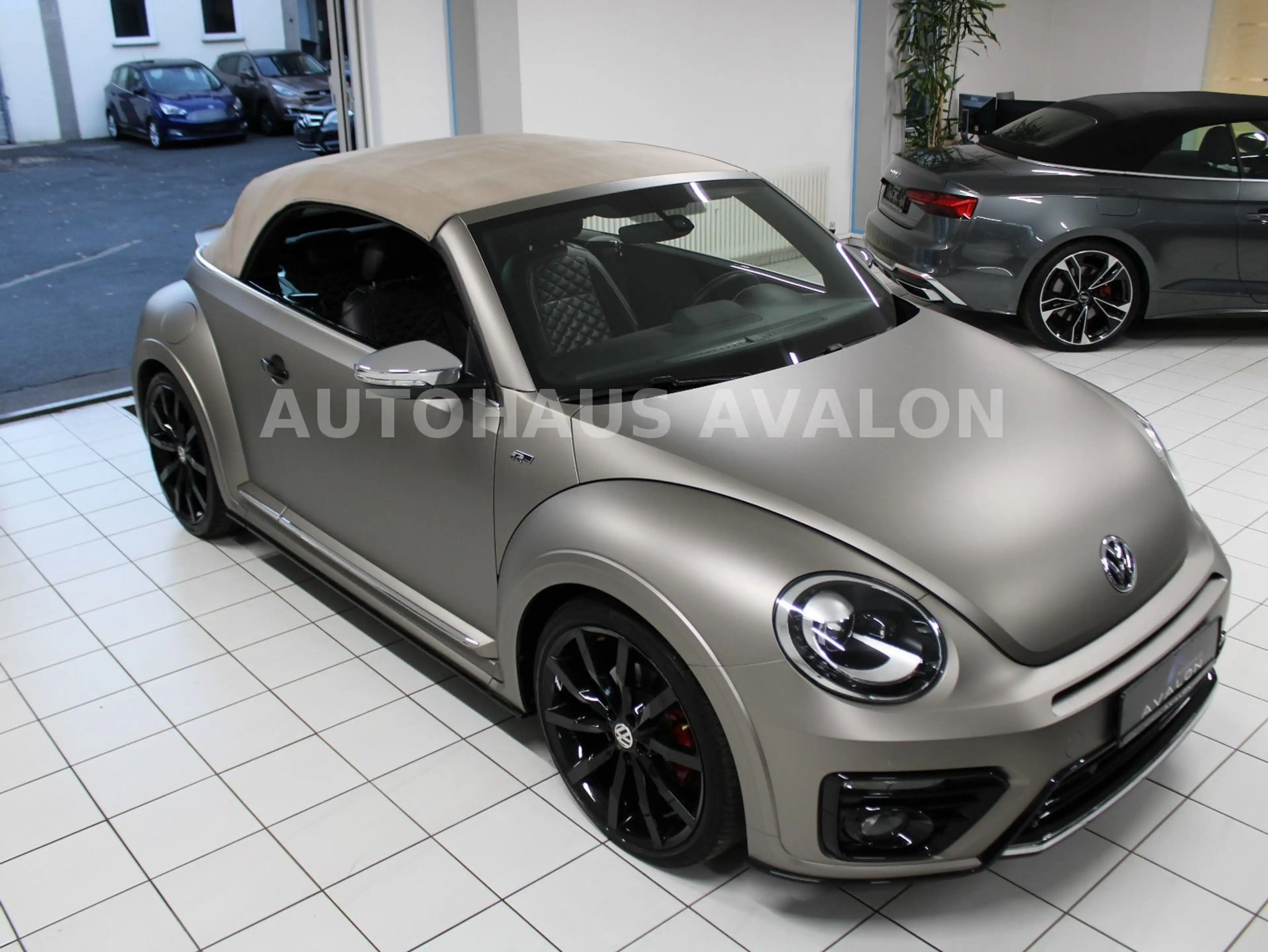 Volkswagen Beetle Cab. DSG R-LINE*EXCLUSIVE~XEN~KEYL~KAM~20 — photo 12