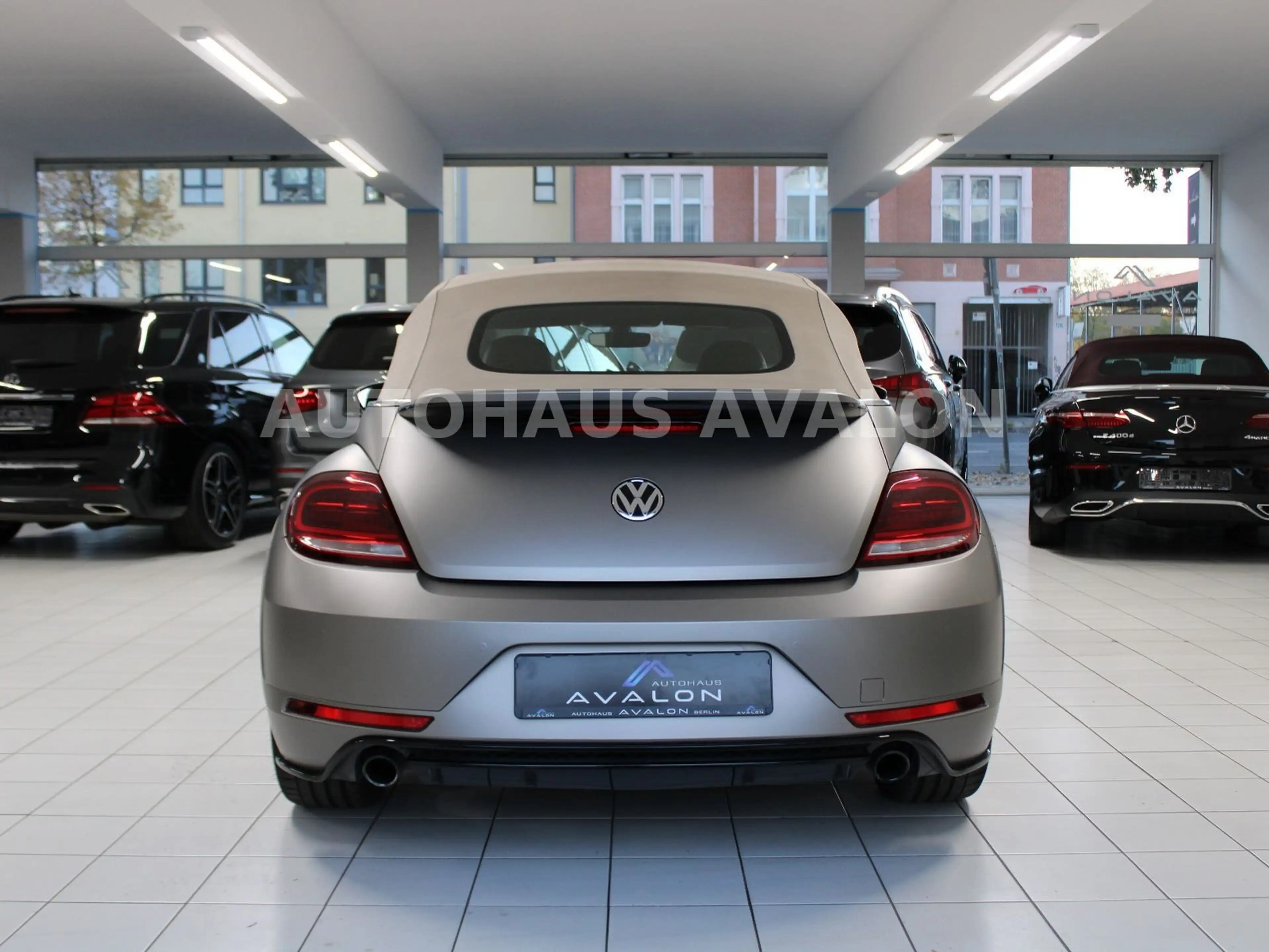Volkswagen Beetle Cab. DSG R-LINE*EXCLUSIVE~XEN~KEYL~KAM~20 — photo 13