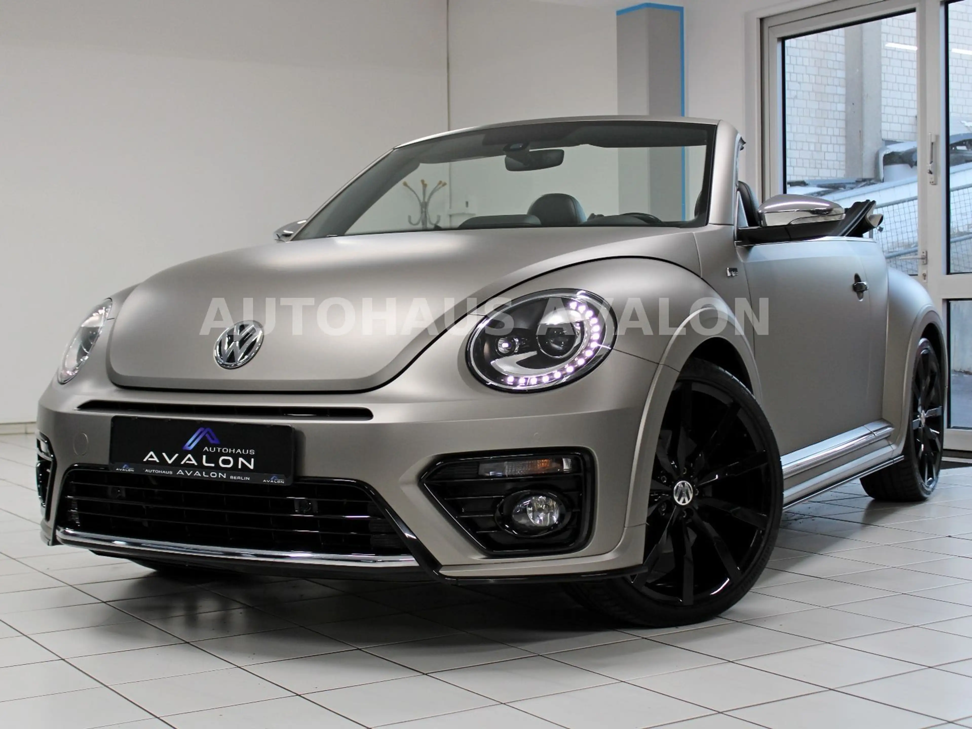 Volkswagen Beetle Cab. DSG R-LINE*EXCLUSIVE~XEN~KEYL~KAM~20