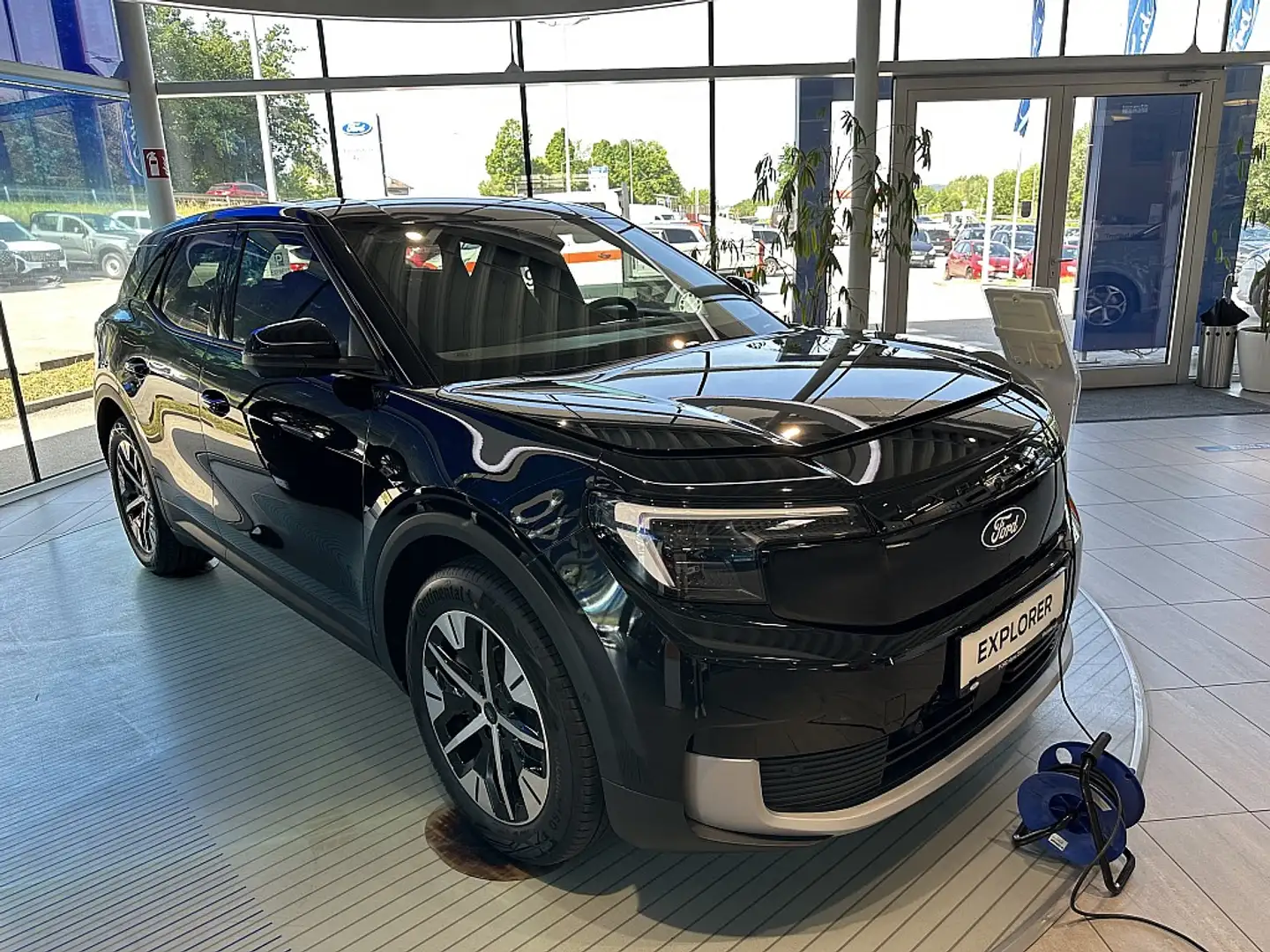 Ford Explorer Elektro 77kWh Negro - 1