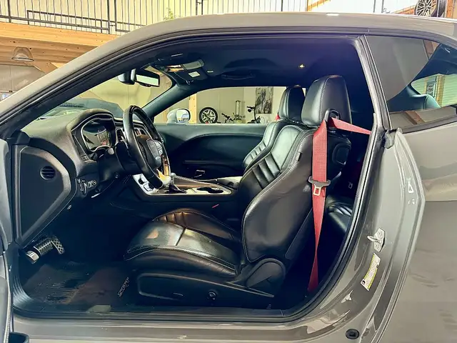 Dodge Challenger SRT Hellcat Widebody 6,2 V8 Ansicht 11