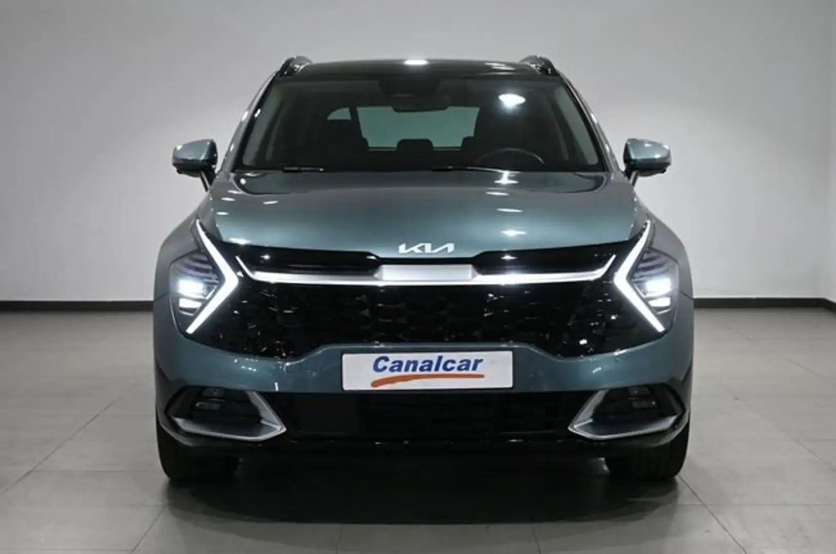 Kia Sportage Tech 1.6 T-GDi HEV 215 CV Gris - 2