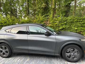 Mustang Mach-E 76 kWh AWD Premium Standard Range