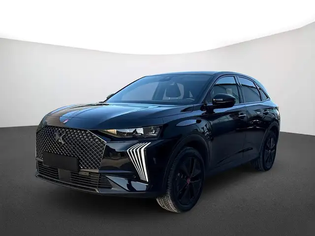 DS Automobiles DS 7 view 2