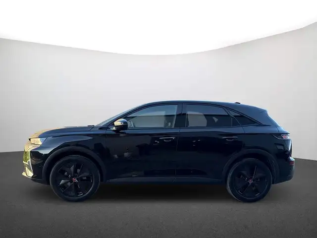 DS Automobiles DS 7 view 5