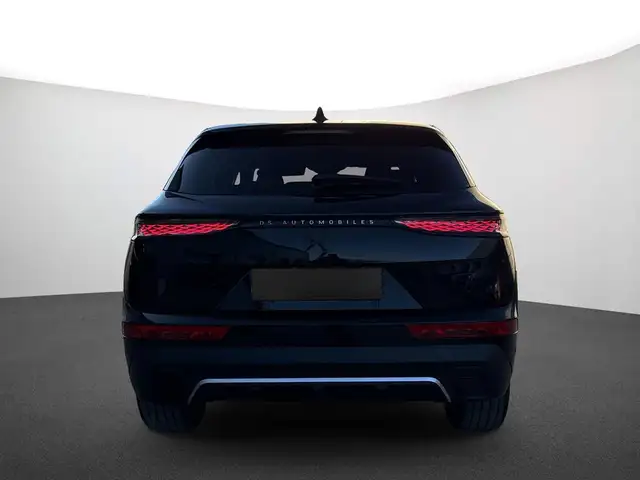 DS Automobiles DS 7 view 4