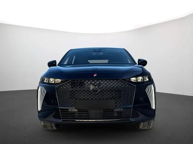 DS Automobiles DS 7 view 3