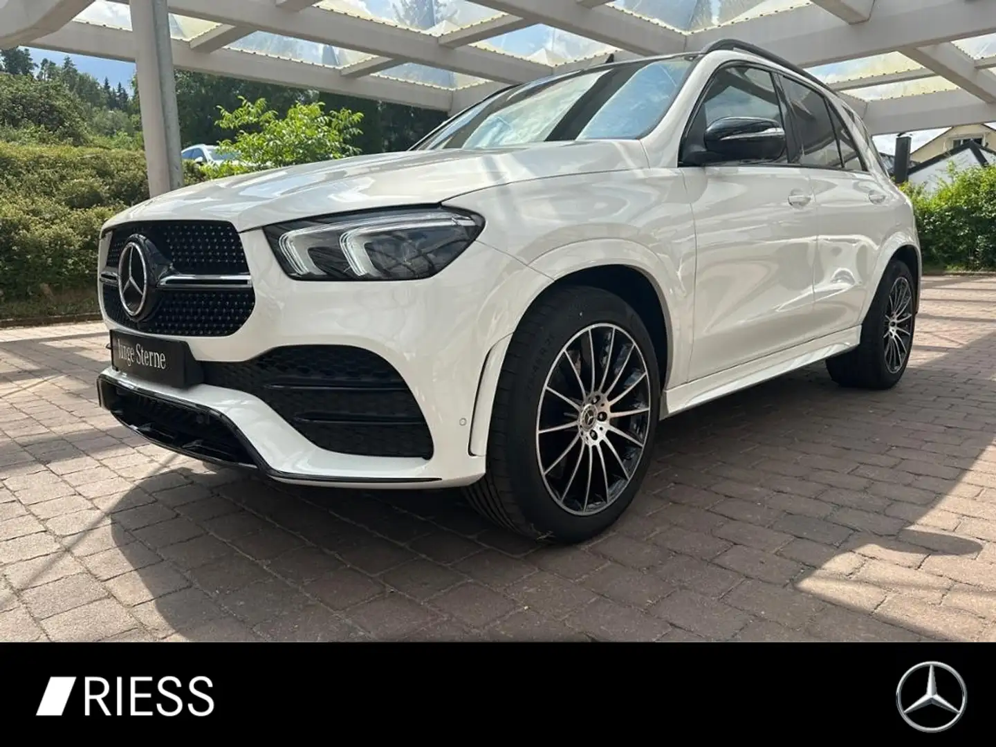 Mercedes-Benz GLE 450 4M AMG Sport Night Distr AHK Pano Burmes 360 Weiß - 1