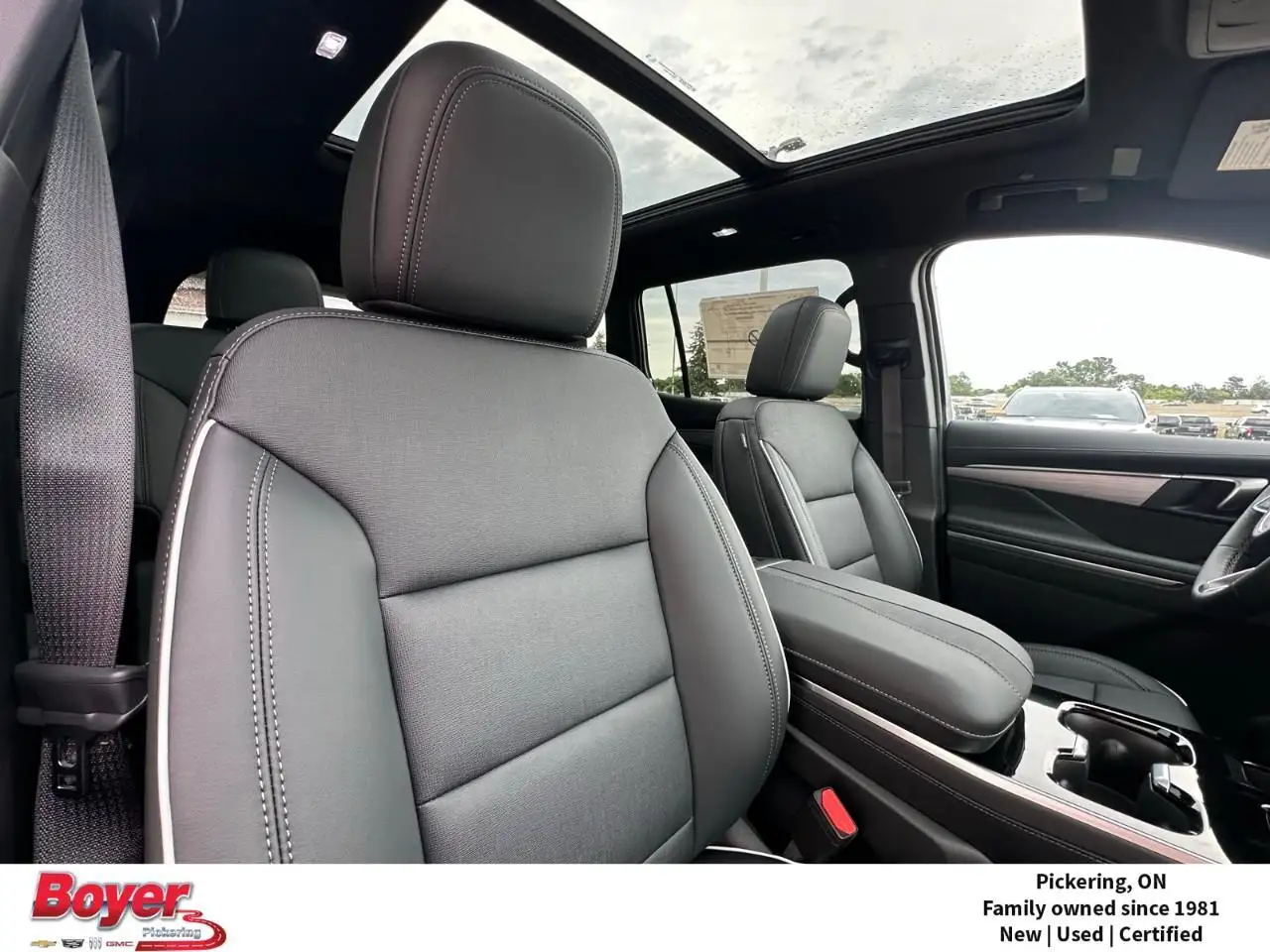 Buick Enclave снимка Buick Enclave